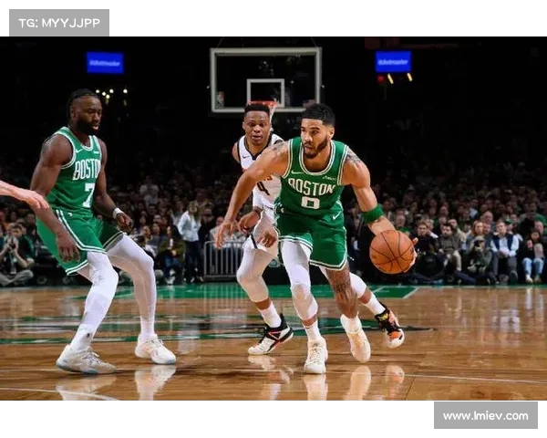 凯尔特人完美防守,最终锁定胜局 凯尔特人完美防守,最终锁定胜局