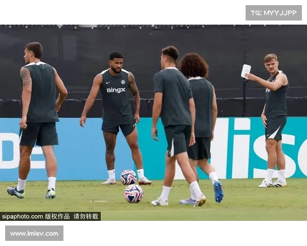 切尔西青训球员首次亮相一线队，表现抢眼