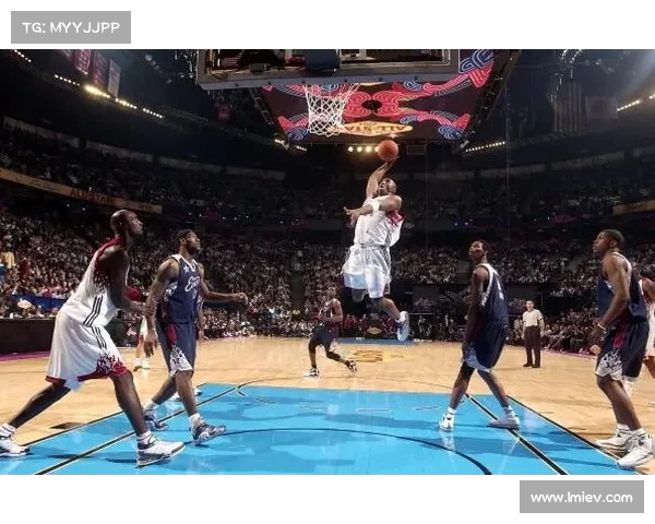 比赛精彩瞬间:这几次扣篮让全场疯狂 比赛精彩瞬间:这几次扣篮让全场疯狂