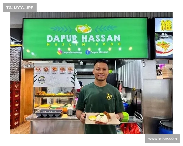 新加坡门将桑尼:坚定支持中国队出线,期待中国队在比赛中表现出色! 新加坡门将桑尼:坚定支持中国队出线,期待中国队在比赛中表现出色!