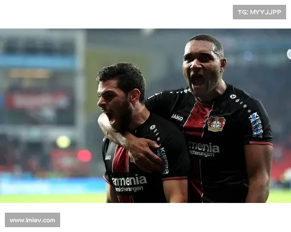 斯图加特防线不稳,失误频发 斯图加特防线不稳,失误频发