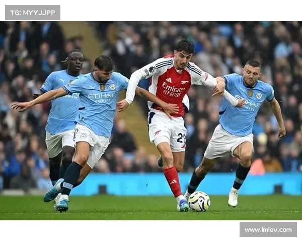 曼城在关键时刻展现冷静,最终取得胜利 曼城在关键时刻展现冷静,最终取得胜利