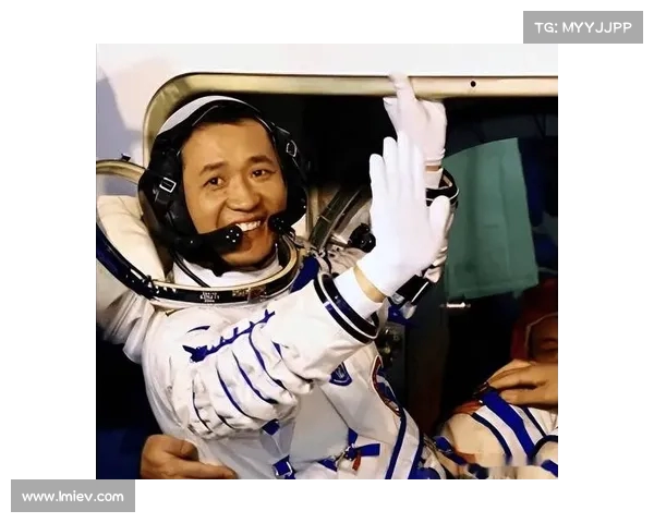 聂海胜妻子深情告白:与航天员丈夫的离婚决定,背后不为人知的辛酸与坚守 聂海胜妻子深情告白:与航天员丈夫的离婚决定,背后不为人知的辛酸与坚守