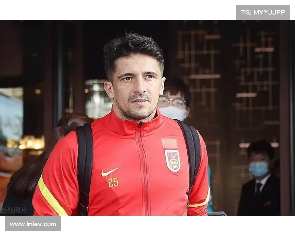 记者：洛国富是国足年轻球员的榜样，遗憾被李铁耽误黄金机会(洛国富国足首秀)