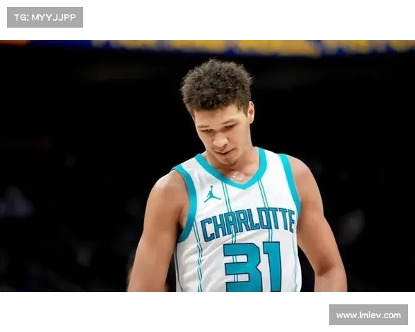 黄蜂新秀萨隆谈夏季联赛首场表现：自信满满，赛场一切都很顺利