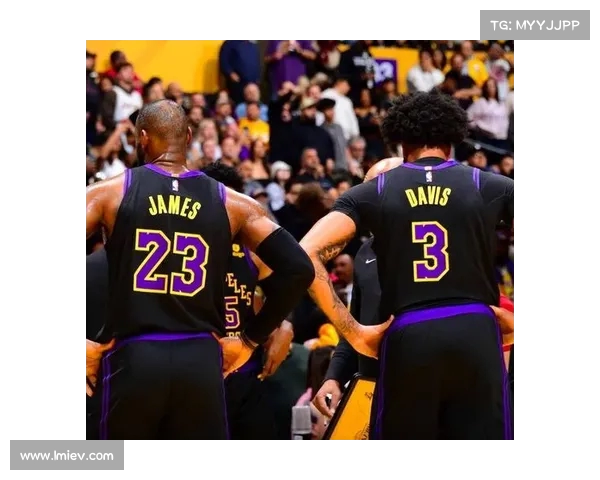 湖人三连胜，詹姆斯带队轻松取胜