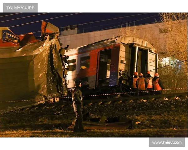 中俄列车劫掠事件：暴徒洗劫与强奸长达时，邓小平紧急指示跨国抓捕